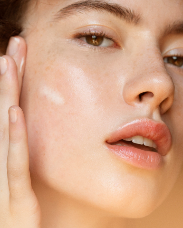 The Intensive Revitalizing Mask ครีมมาสก์หน้า เพื่อผิวกระจ่างใส